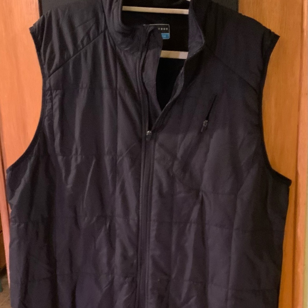 PGA Tour Black Vest. Let’s play Golf - Picture 3 of 3